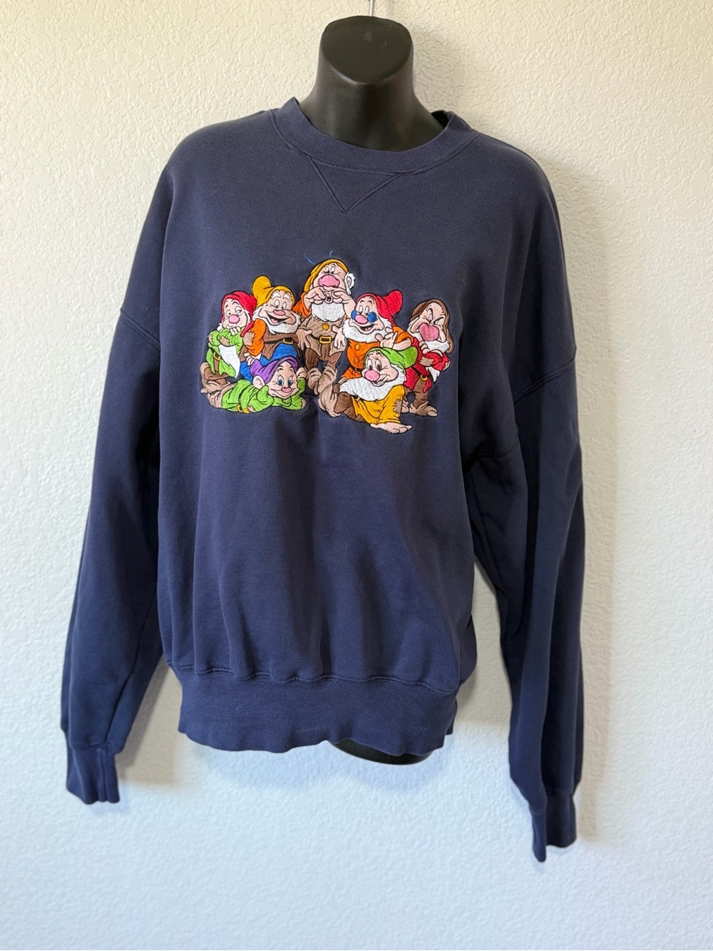 Vintage 90s Disney Snow White & The Seven Dwarfs Crewneck ✨